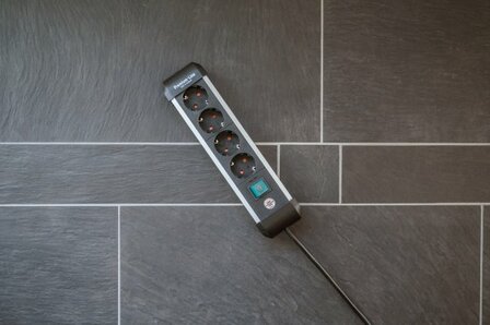 Steckdosenleiste mit Schalter 4-fach 1,8m H05VV-F 3G1,5