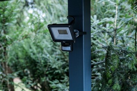 LED Strahler JARO 3060 P mit Infrarot-Bewegungsmelder, 2300lm, 20W, IP65