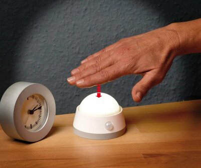 Batterie LED-Nachtlicht NLB 02 BS mit Infrarot-Bewegungsmelder und Push-Schalter 2 LED 60lm 3x AA (enthalten)