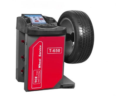 Professionelle Auswuchten von Reifen mit Schutz T650