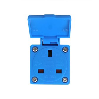 Adapterstecker von CEE auf UK-Steckdose