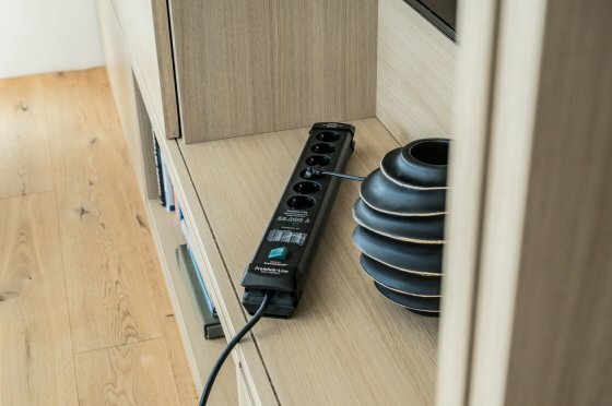 26.000A Uberspannungsschutz-Steckdosenleiste 6-fach schwarz 1,8m H05VV-F3G1,5