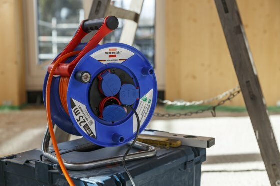 Garant IP44 Kabeltrommel 25m AT-N05V3V3-F 3G1,5