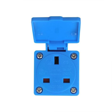Adapterstecker von CEE auf UK-Steckdose