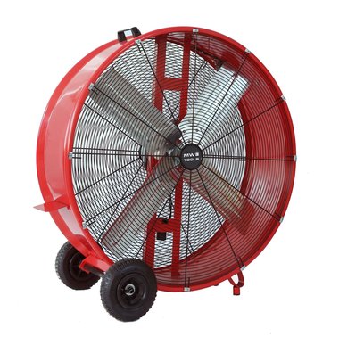 Großer Fan ø 900 mm. Ideal für Kühlung, Lüftung und Trocknung von großen Räumen