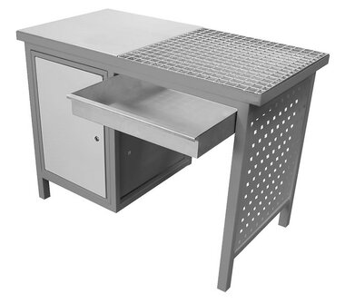 Letzter Tisch 120 cm - mit Schrank