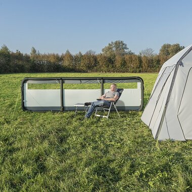 Aufblasbarer Windschutz 480x140cm